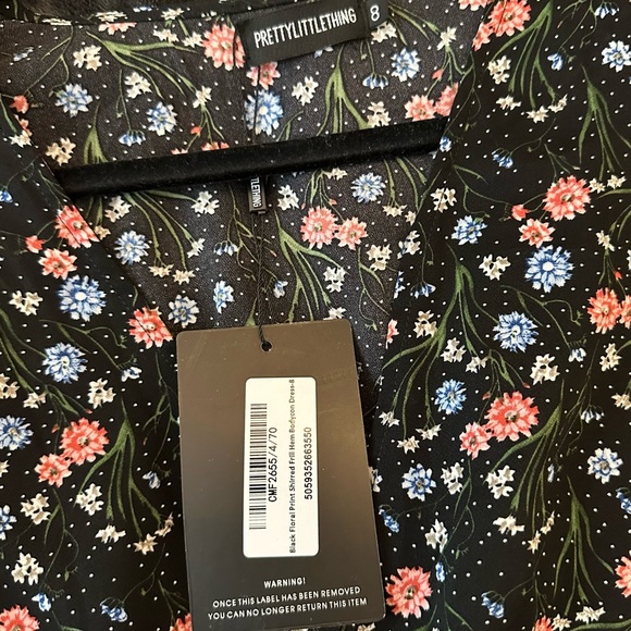 * 𝑺𝑶𝑳𝑫 * LONG SLEEVE FLORAL DRESS - Picture 6 of 6